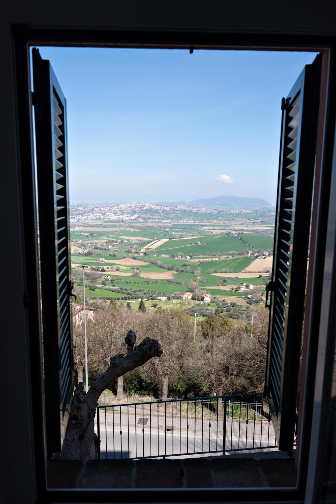 Silenziosa Luna Apartamento Recanati Exterior foto